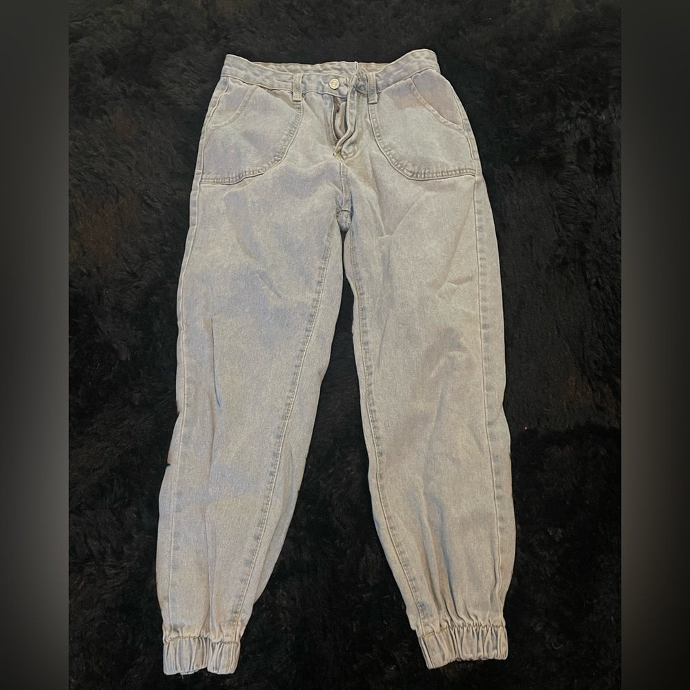 From Amazon. Size small. 80s vintage blue jeans